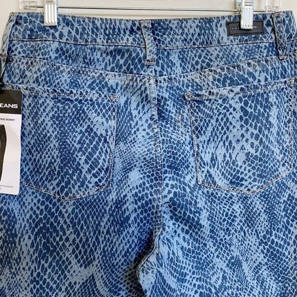 DKNY High Rise Skinny Delancey Snake Skin Printed Jeans 31/12 NWT WMN'S - Picture 13 of 15